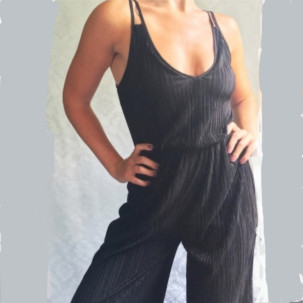 Sienna Sky Elegant Black Strappy Ribbed Party Event Culotte Jumpsuit L